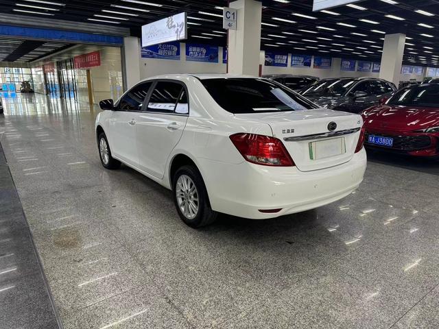 BYD e5