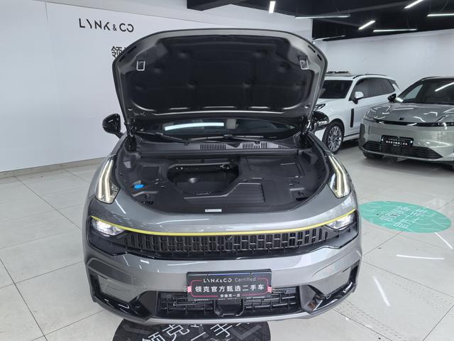 Lynk & Co 05