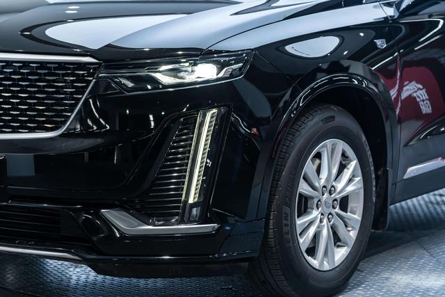 Cadillac XT6