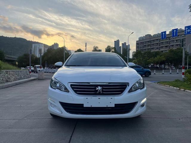 Peugeot 408