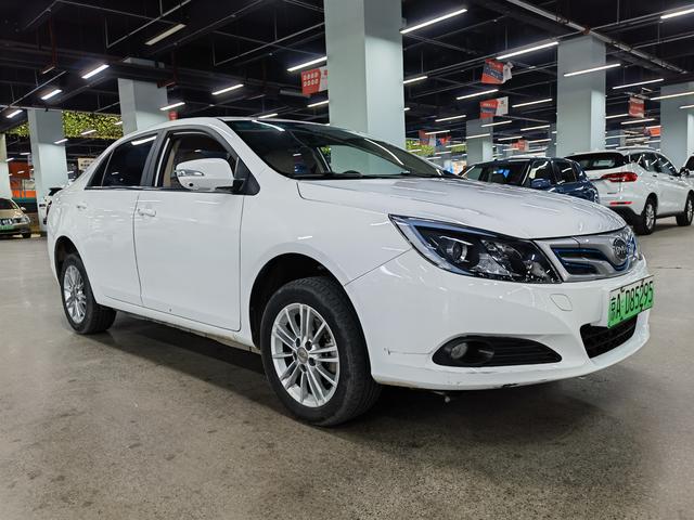 BYD e5