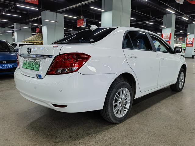 BYD e5