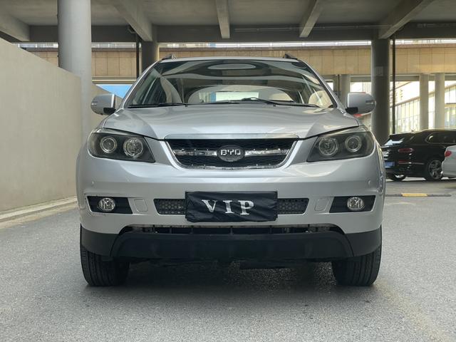 BYD S6