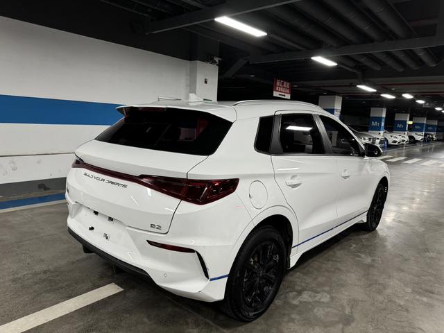 BYD e2