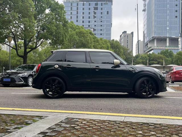 MINI MINI