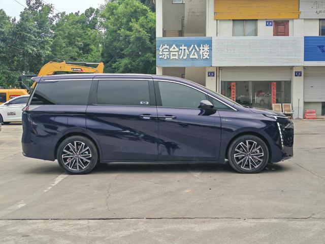 GAC Trumpchi E8 PHEV