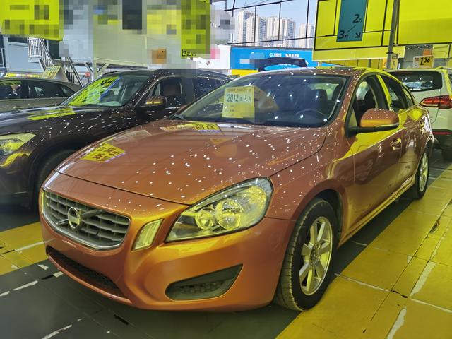 Volvo S60 (imported)