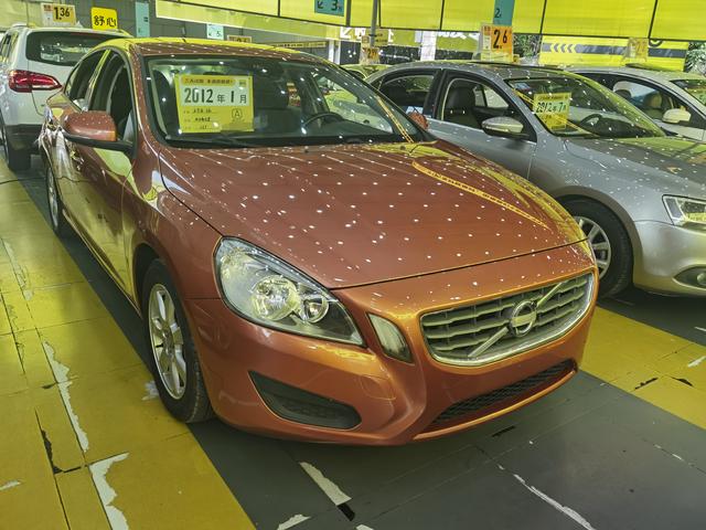 Volvo S60 (imported)