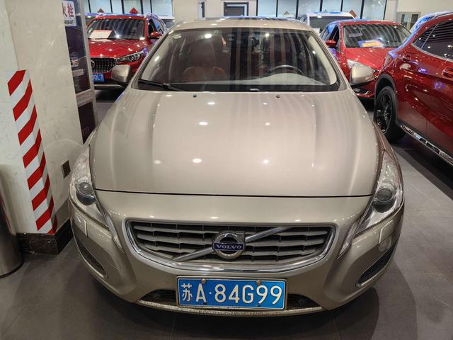 Volvo S60 (imported)