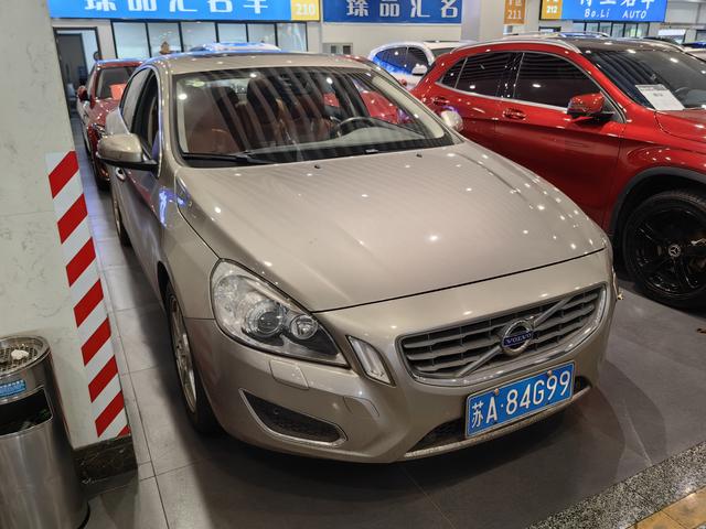 Volvo S60 (imported)