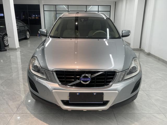 Volvo XC60 (imported)