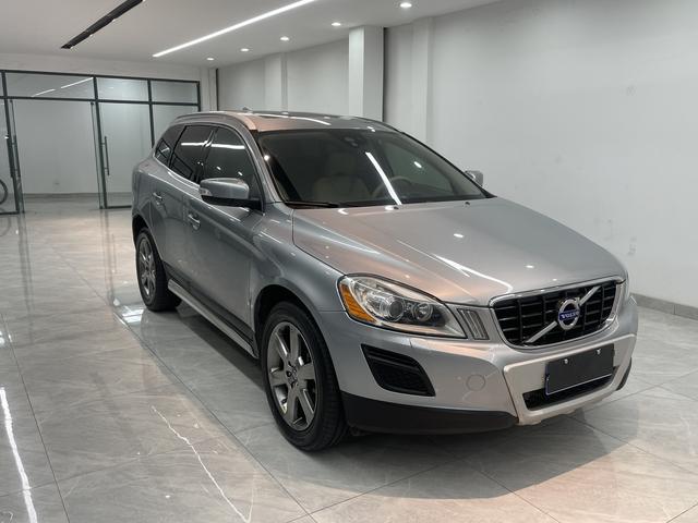 Volvo XC60 (imported)