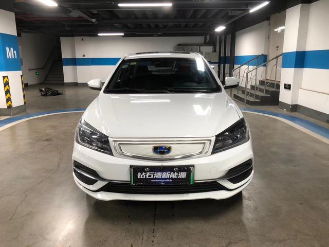 Geely Emgrand EV