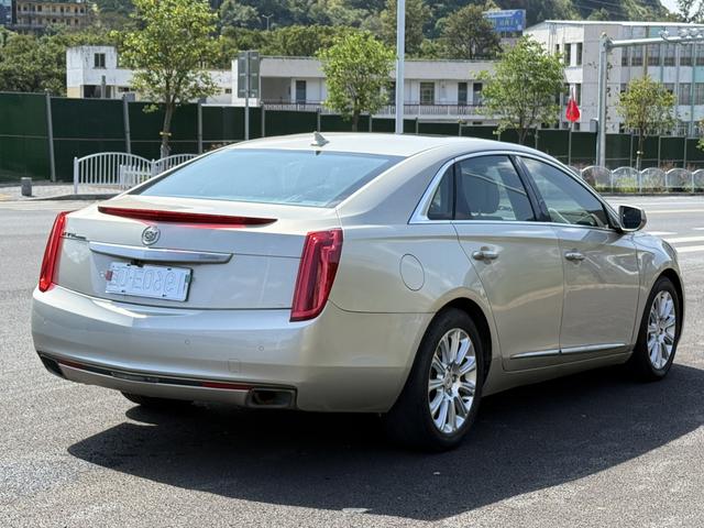 Cadillac XTS