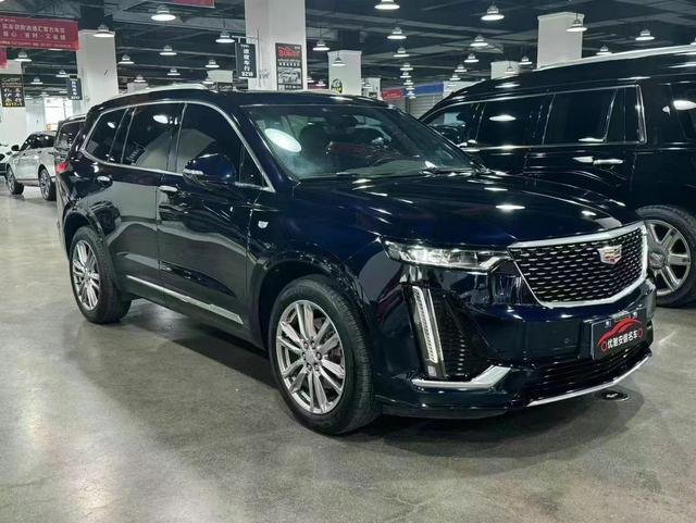 Cadillac XT6