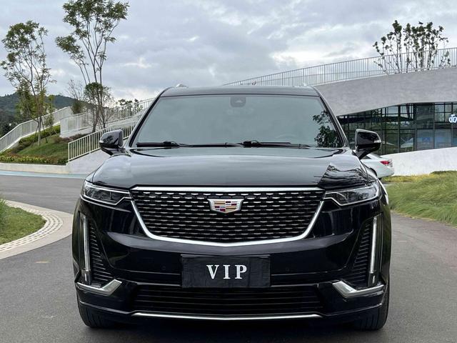 Cadillac XT6