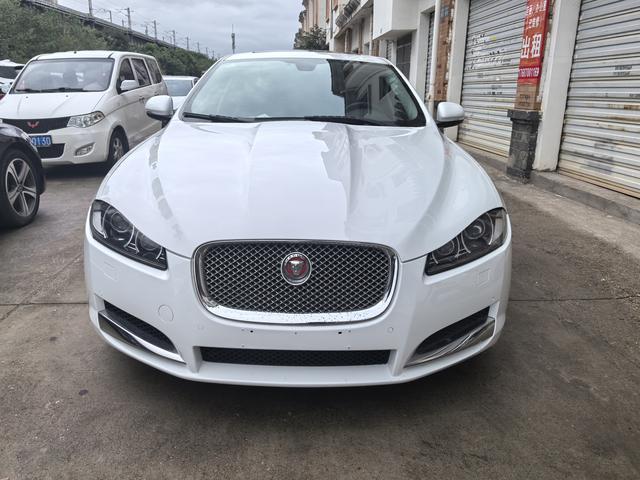 Jaguar XF