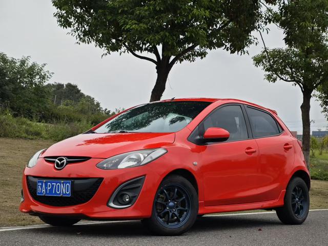 Mazda 2