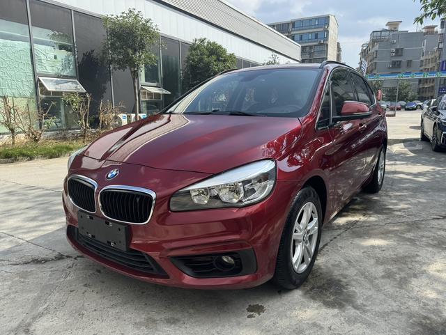 BMW 2 series station wagon (imported)