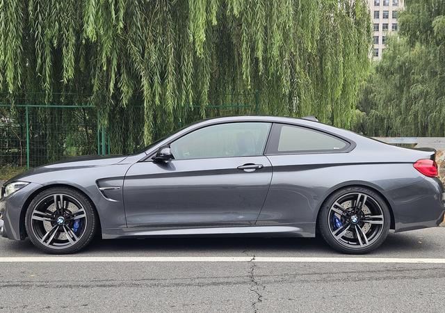 BMW M4