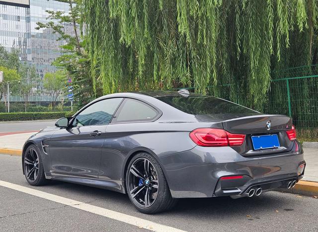 BMW M4