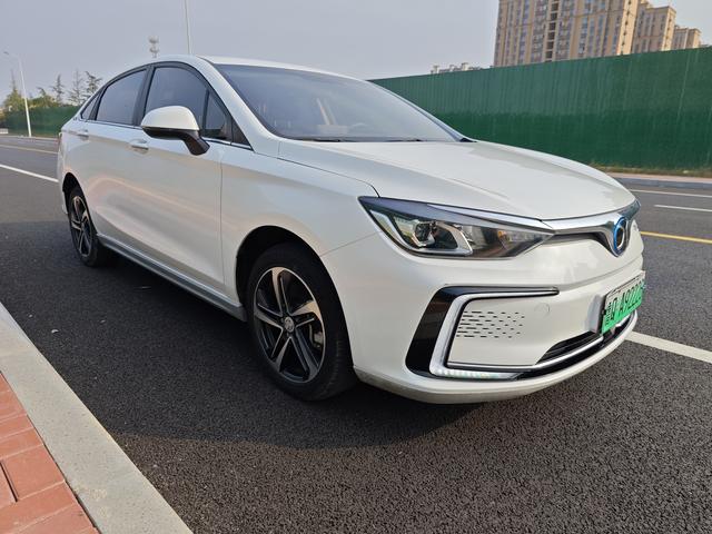 BAIC Beijing EU5