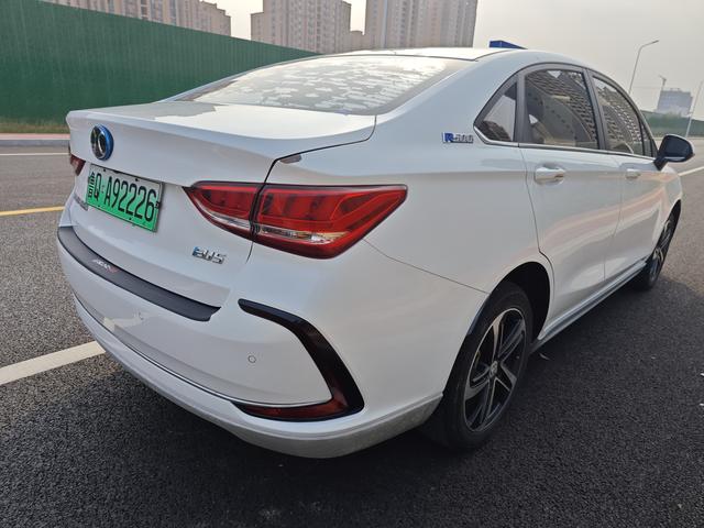 BAIC Beijing EU5