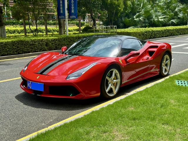 Ferrari 488