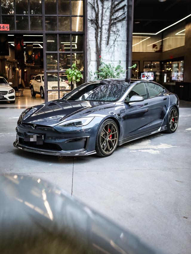 Tesla Model S