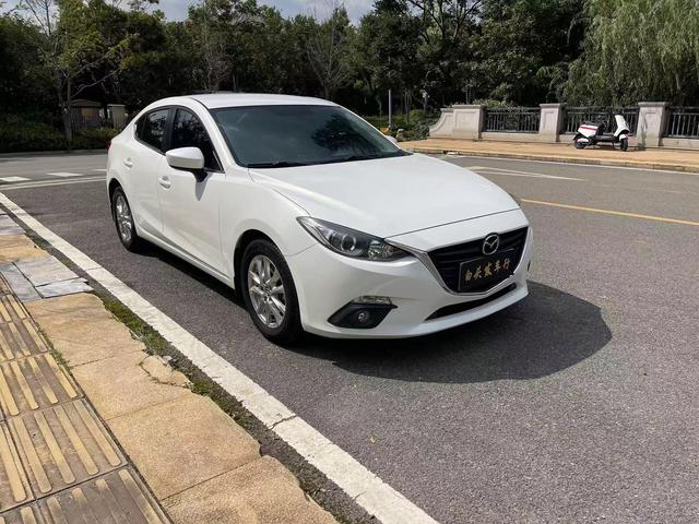 Mazda 3 Angkesela