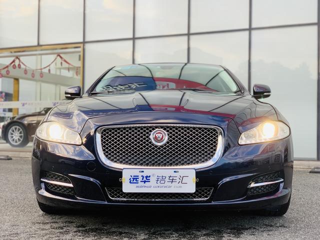 Jaguar XJ