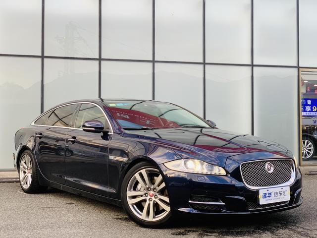 Jaguar XJ