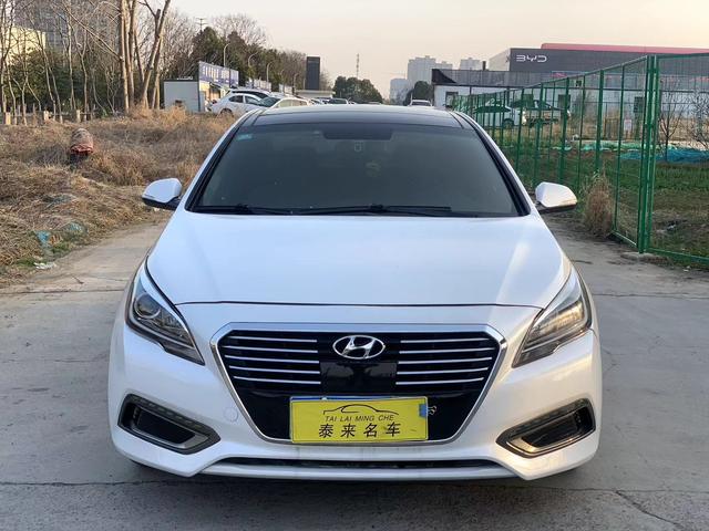 Hyundai Sonata nine