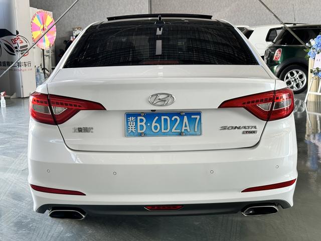 Hyundai Sonata nine