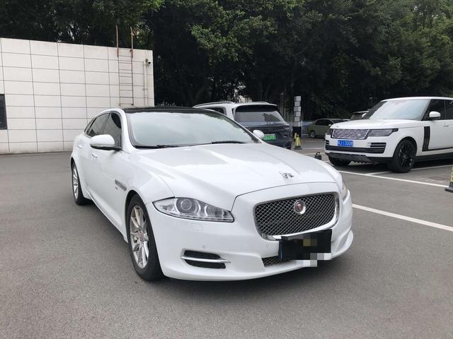 Jaguar XJ