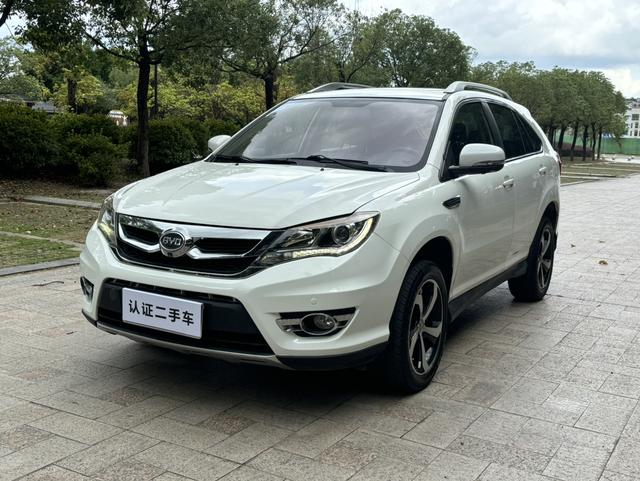 BYD S7