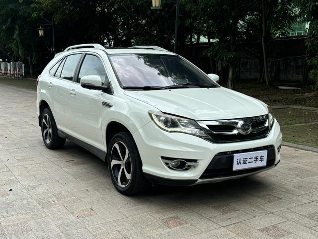 BYD S7