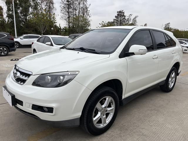 BYD S6