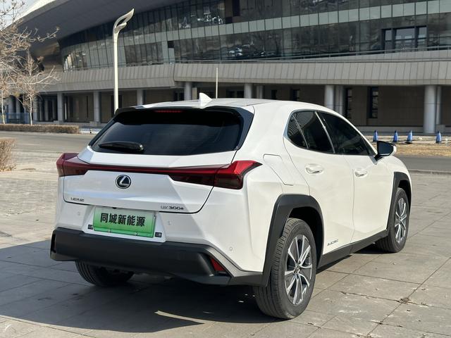 Lexus UX EV