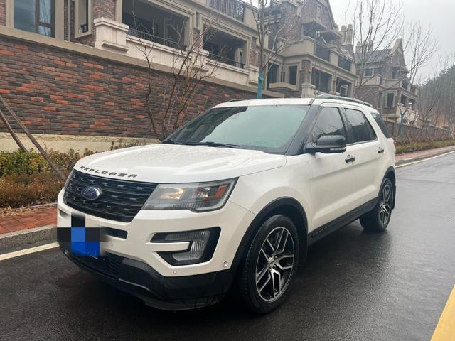 Ford Explorer (imported)