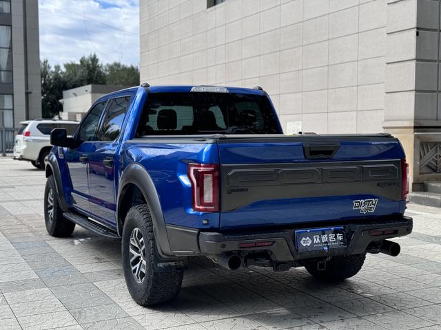 Ford F-150 Raptor