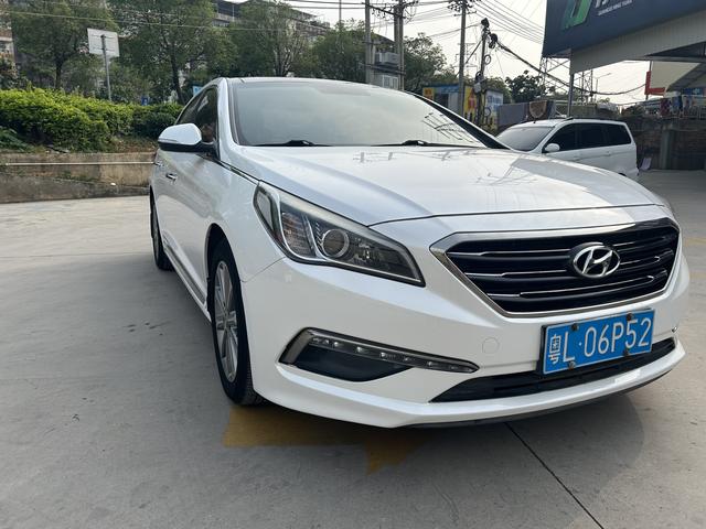 Hyundai Sonata nine