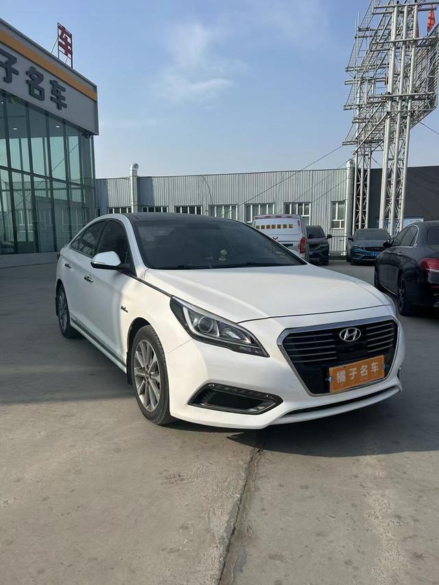 Hyundai Sonata nine