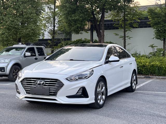 Hyundai Sonata nine