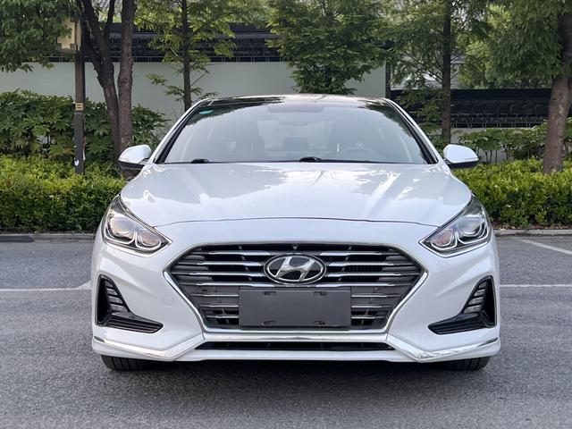 Hyundai Sonata nine