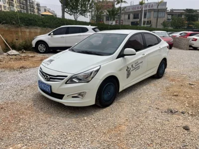 Hyundai Rena