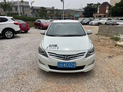 Hyundai Rena