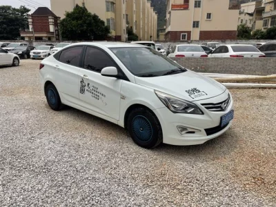 Hyundai Rena