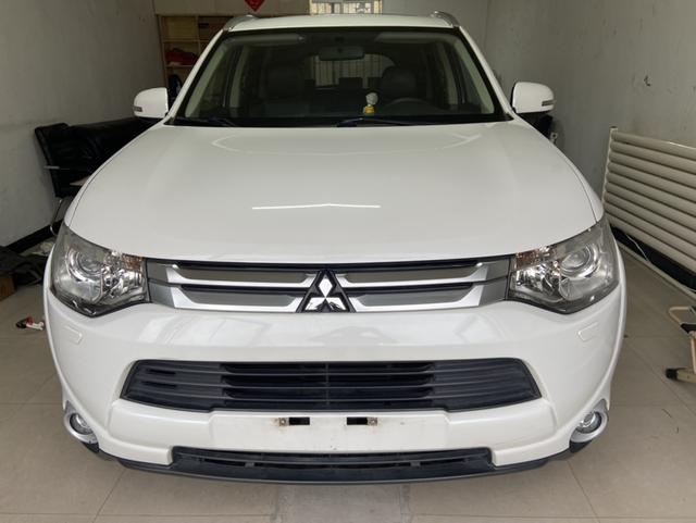 Mitsubishi Outlander (imported)