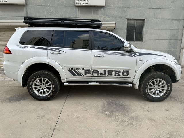 Mitsubishi Pajero Jinchang